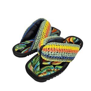 NEW Farm Rio Puffy Flip Flops Womens Size 6 Black Tropical Print Crochet